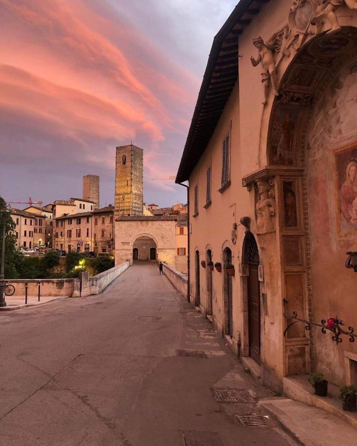 Mini Appartamento "Il Nido Del Picchio" Ascoli Piceno Bagian luar foto