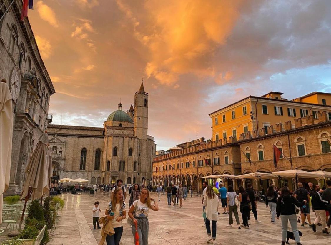 Mini Appartamento "Il Nido Del Picchio" Ascoli Piceno Bagian luar foto