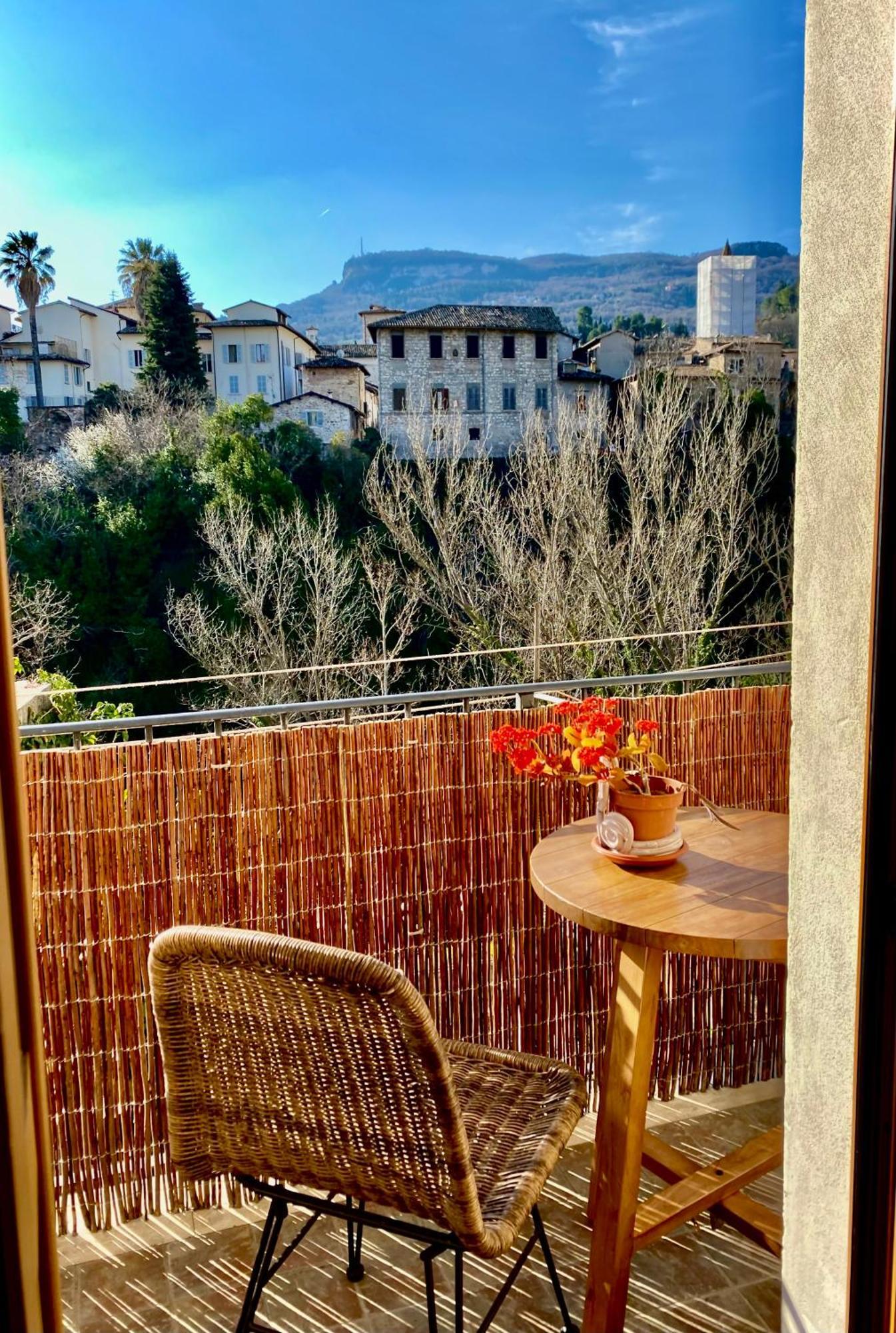 Mini Appartamento "Il Nido Del Picchio" Ascoli Piceno Bagian luar foto